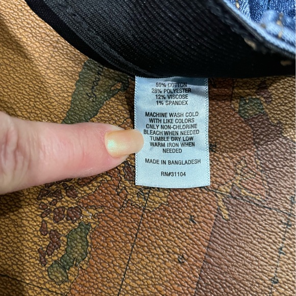 Kim Rogers Women's 18 Petite Pull-on Elastic Waist Straight Leg Denim Jeans - Picture 4 of 9